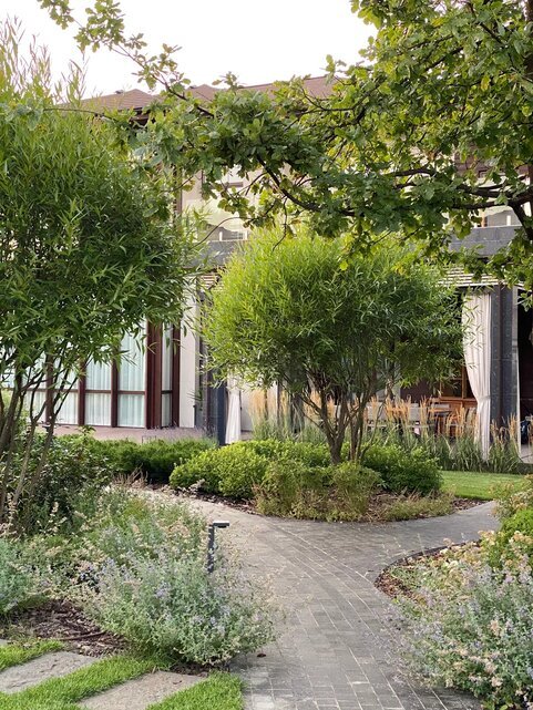 Ландшафтный дизайн частных садов: создаем пространство для жизни вашей семьи